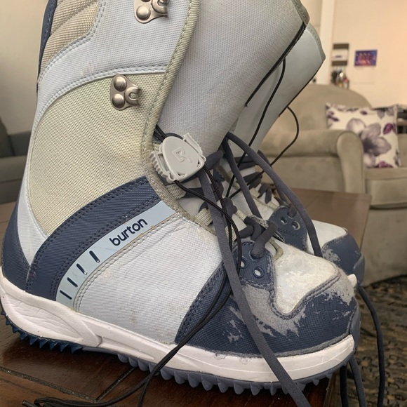 Burton Freestyle snowboarding boots Size 7 - Picture 4 of 8
